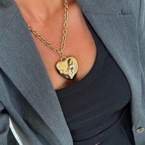 Gold Hammered Heart Pendant Necklace - Elegant Women's Jewelry